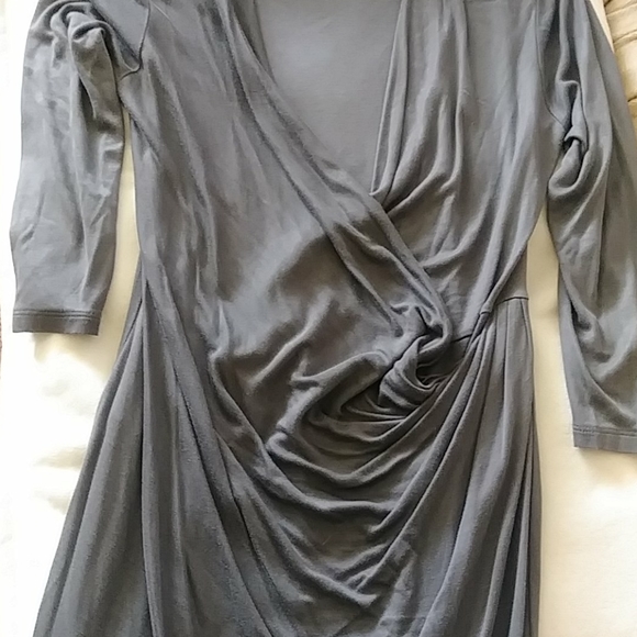 🆕H&M faux wrap dress in grey - Picture 9 of 10